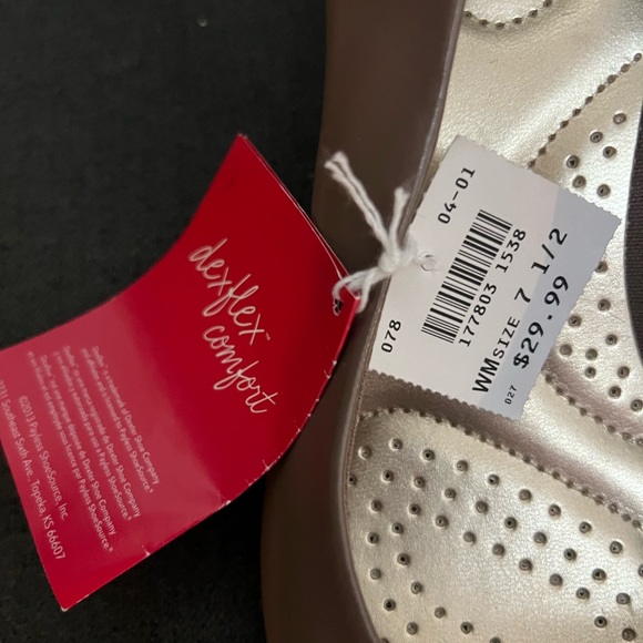 Women’s dress shoes size 7.5 - Picture 3 of 3